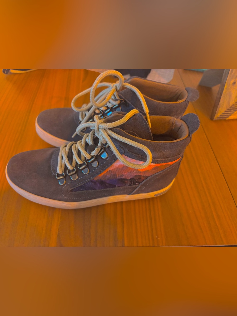 Inkkas Suede High Top Sneakers / Camping Shoes – Women’s 6